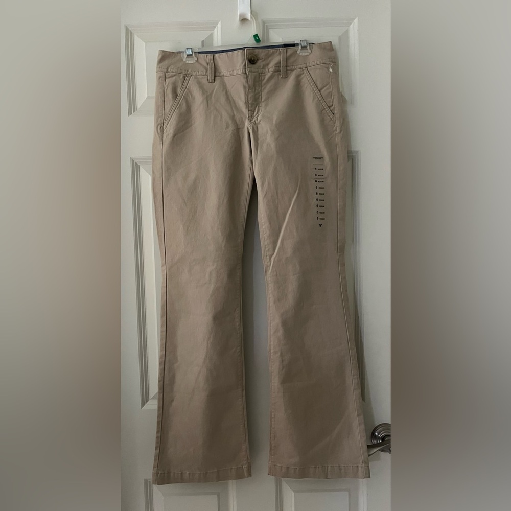 Women’s NWT American Eagle Outfitters Original Boot Trousers  stretch khakis 6